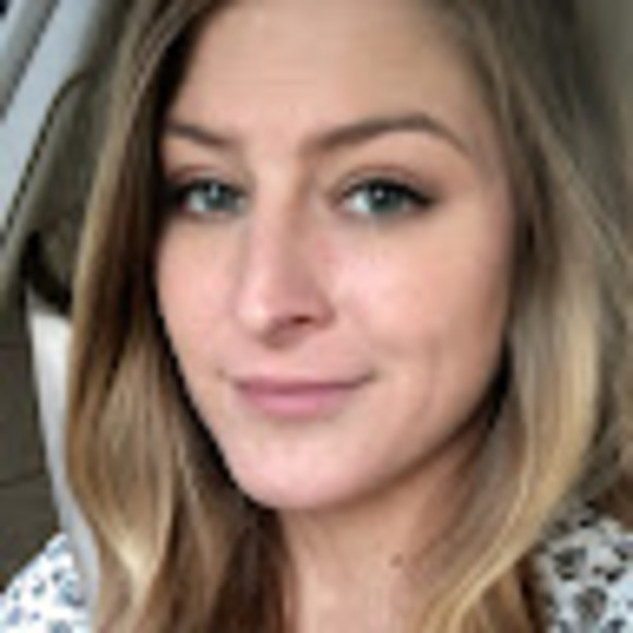 Meet your Posher, Holley - Picture 1 of 1